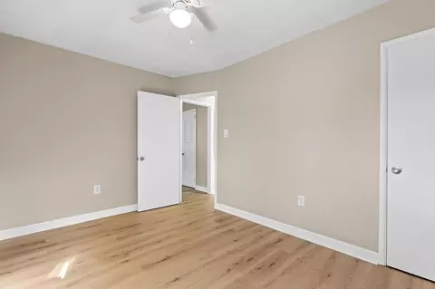 Bedroom - 2127 S Hadley Rd, Springfield, OH 45505 photo 1 of 5