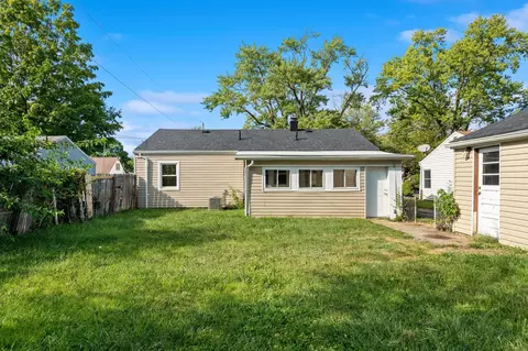 Exterior - 2127 S Hadley Rd, Springfield, OH 45505 photo 3 of 4