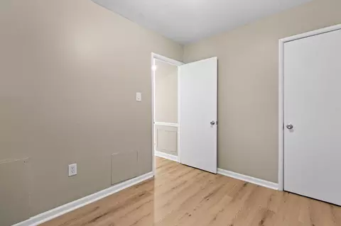 Bedroom - 2127 S Hadley Rd, Springfield, OH 45505 photo 5 of 5