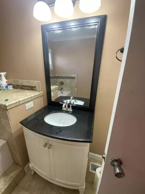 310 E Forest St, Celina, OH 45822 photo 9