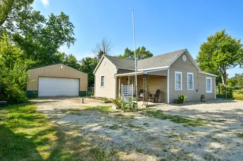 10990 Wengerlawn Rd, Brookville, OH 45309