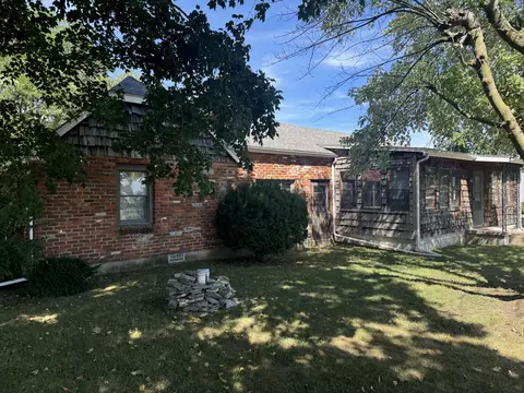 Exterior - 1205 Skinner Ln, Springfield, OH 45504 photo 3 of 10