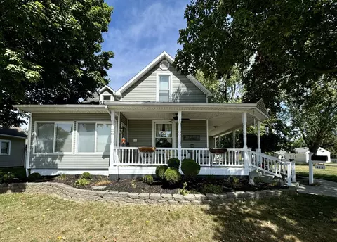 315 W Oak St, Versailles, OH 45380