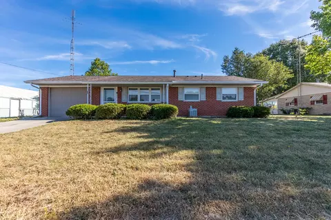 425 Kirk Ln, Troy, OH 45373