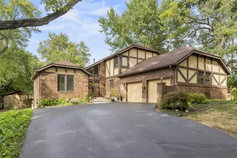 60 Bobwhite Dr, Enon, OH 45323