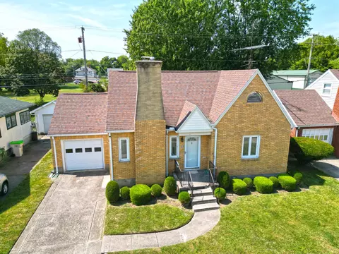 215 W Roseland Ave, Springfield, OH 45503