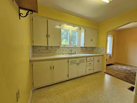 215 W Roseland Ave, Springfield, OH 45503 photo 7