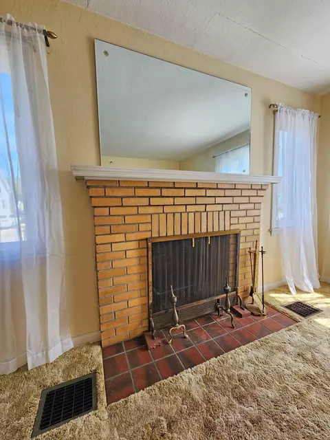 215 W Roseland Ave, Springfield, OH 45503 photo 3