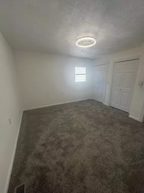 Bedroom - 4989 Willowdale Rd, Springfield, OH 45502 photo 3 of 7