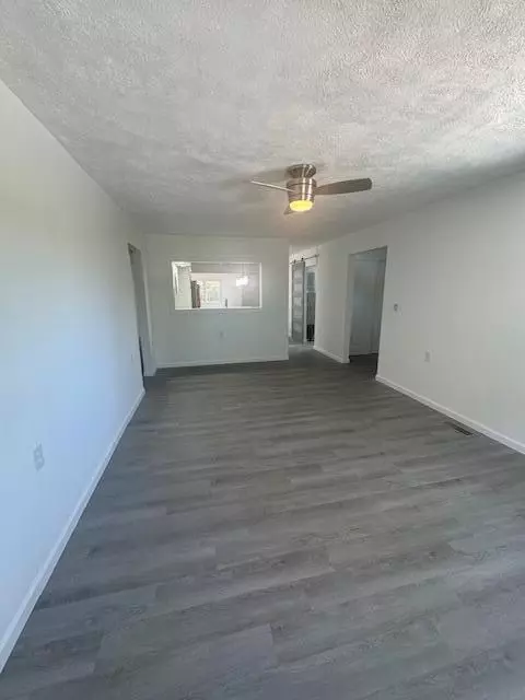 Living - 4989 Willowdale Rd, Springfield, OH 45502 photo 1 of 7