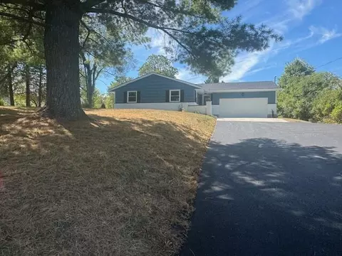 4989 Willowdale Rd, Springfield, OH 45502