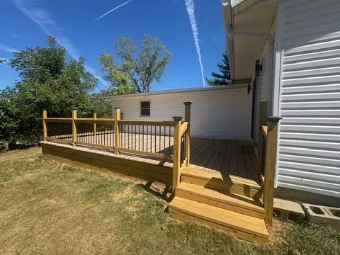 Exterior - 4989 Willowdale Rd, Springfield, OH 45502 photo 8 of 10