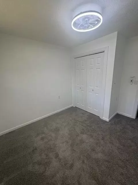 Bedroom - 4989 Willowdale Rd, Springfield, OH 45502 photo 5 of 7