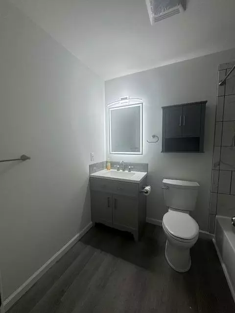 Bath - 4989 Willowdale Rd, Springfield, OH 45502 photo 8 of 8