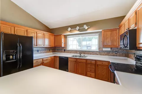 1881 Pinehurst Dr, Springfield, OH 45502 photo 11