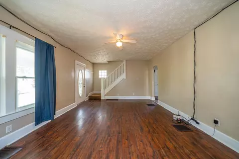 1200 Burt St, Springfield, OH 45505 photo 2