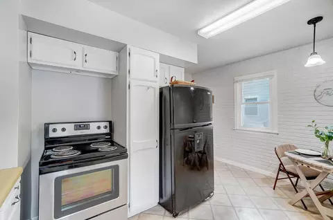 Kitchen - 1802 N Sweetbriar Ln, Springfield, OH 45505 photo 2 of 2