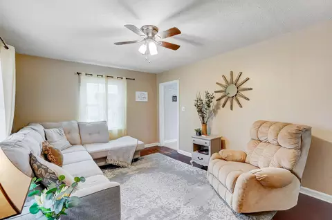 Living - 1802 N Sweetbriar Ln, Springfield, OH 45505 photo 1 of 1