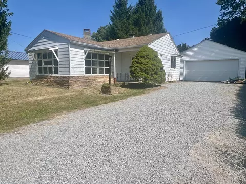 6 N Monroe St, Christiansburg, OH 45389