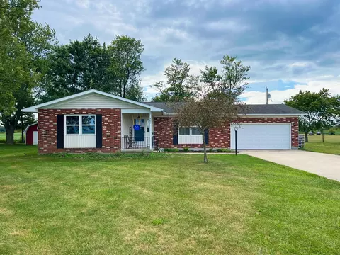 405 S Main St, Botkins, OH 45306