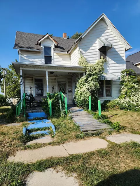 810 E Columbia St, Saint Marys, OH 45885
