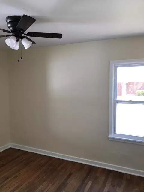 Bedroom - 332 Warren Dr, Springfield, OH 45503 photo 2 of 2
