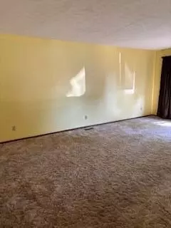 Living - 710 Grandview Dr, Springfield, OH 45503 photo 1 of 1
