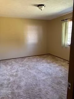Bedroom - 710 Grandview Dr, Springfield, OH 45503 photo 3 of 5