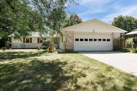3847 Rocky Point Rd, Springfield, OH 45502