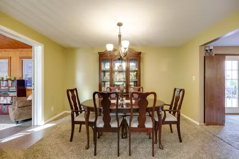 Dining - 3847 Rocky Point Rd, Springfield, OH 45502 photo 1 of 3