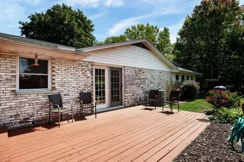 Exterior - 3847 Rocky Point Rd, Springfield, OH 45502 photo 14 of 24