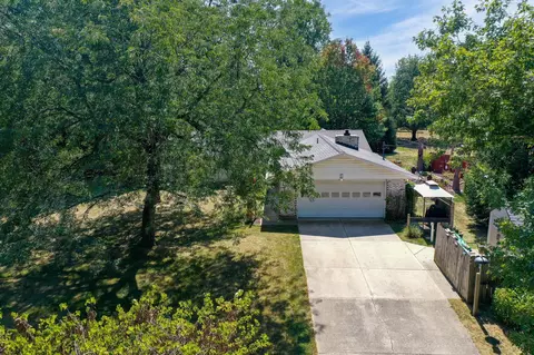 Exterior - 3847 Rocky Point Rd, Springfield, OH 45502 photo 20 of 24