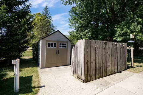 Exterior - 3847 Rocky Point Rd, Springfield, OH 45502 photo 19 of 24