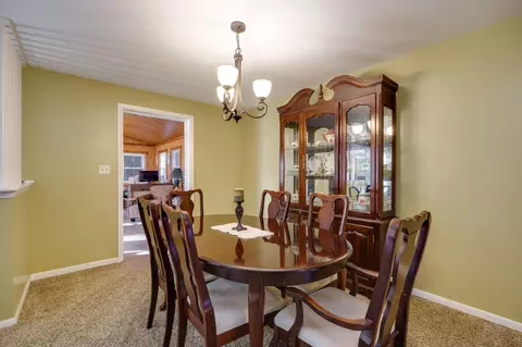 Dining - 3847 Rocky Point Rd, Springfield, OH 45502 photo 2 of 3