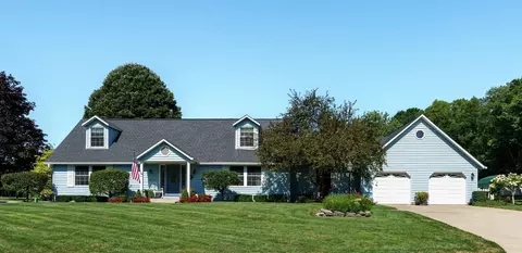 2859 Country Squire Dr, New Carlisle, OH 45344