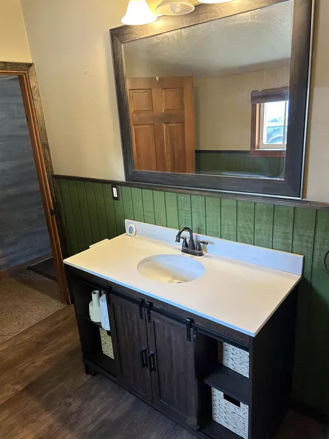 Bath - 406 Riverside Dr, Sidney, OH 45365 photo 2 of 3