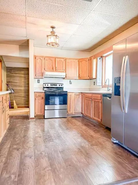 Kitchen - 406 Riverside Dr, Sidney, OH 45365 photo 2 of 3