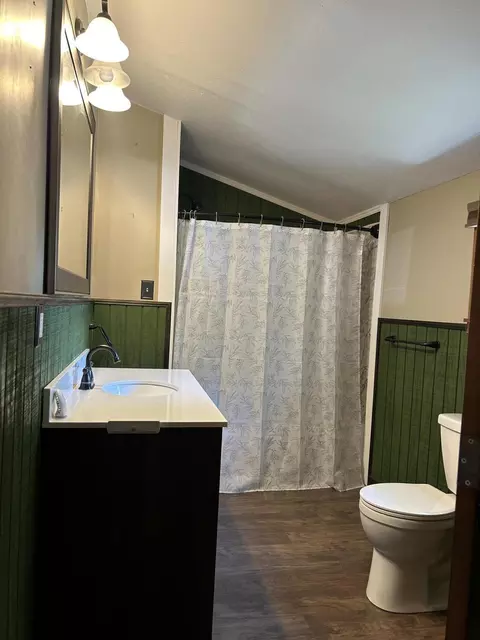 Bath - 406 Riverside Dr, Sidney, OH 45365 photo 1 of 3