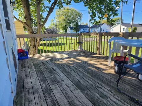 Exterior - 422 E North St, Coldwater, OH 45828 photo 5 of 9