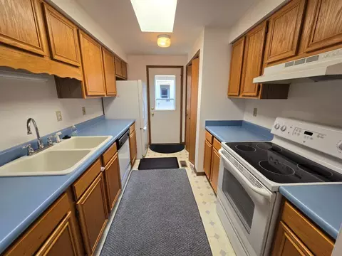 Kitchen - 4615 Reno Ln, Springfield, OH 45503 photo 1 of 3