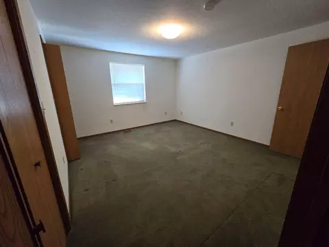 Bedroom - 4615 Reno Ln, Springfield, OH 45503 photo 3 of 5