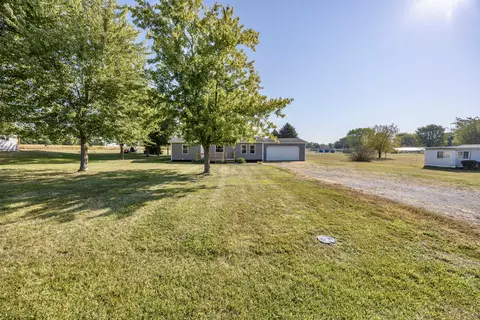 2139 County Rd 24 S, De Graff, OH 43318 photo 2