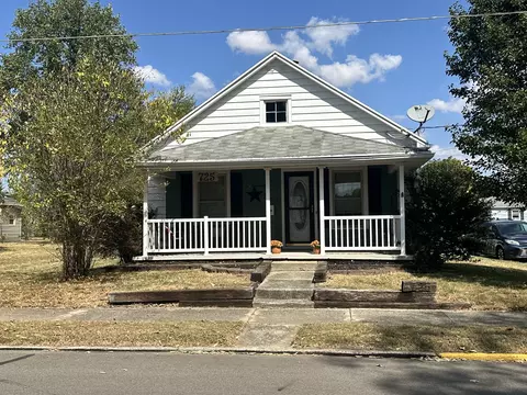 725 Scott St, Troy, OH 45373