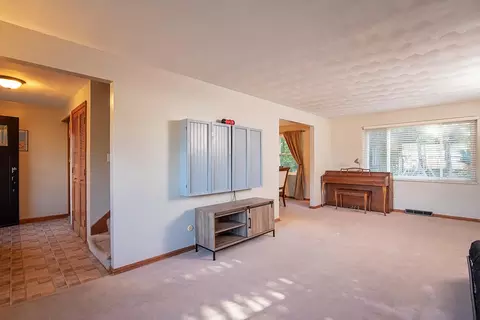 1602 Briarwood Ter, Springfield, OH 45504 photo 4