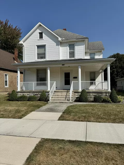 404 W Benton St, Wapakoneta, OH 45895
