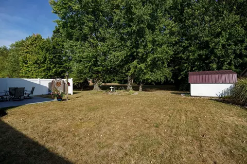 Exterior - 4638 Eastridge St, Springfield, OH 45503 photo 8 of 10