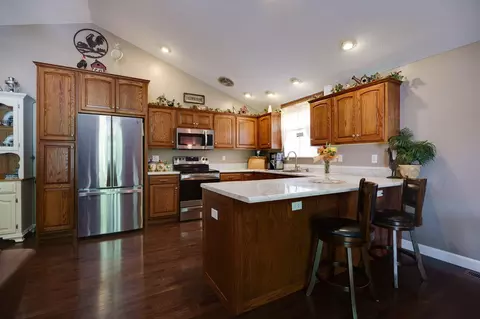 Kitchen - 4638 Eastridge St, Springfield, OH 45503 photo 2 of 4