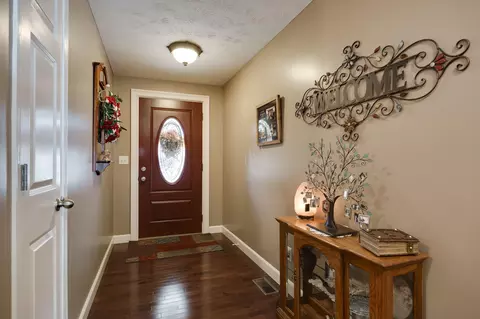Entry Way - 4638 Eastridge St, Springfield, OH 45503 photo 3 of 3