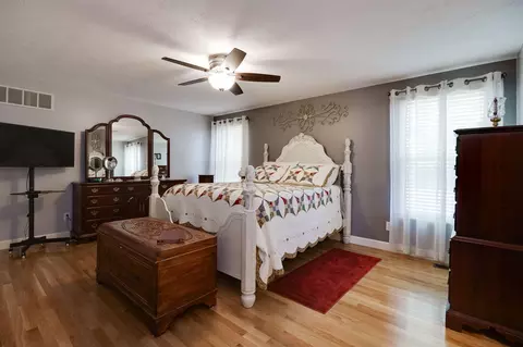 Bedroom - 4638 Eastridge St, Springfield, OH 45503 photo 4 of 6
