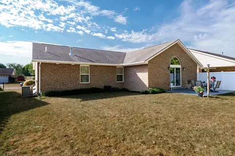 Exterior - 4638 Eastridge St, Springfield, OH 45503 photo 9 of 10